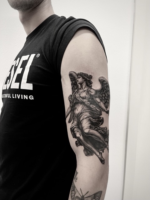 black-grey-tattoo-tetovanie-v-kosiciach