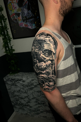 surnak tattoo cntrl 13 683x1024-tattoo-tetovanie-kosice-central-ink